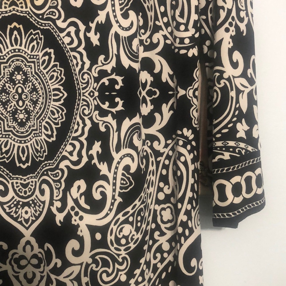 Dresss - Picture 7 of 9